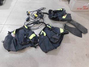 lot 103 image: Sea Pro Dive vests with US Divers Regulators