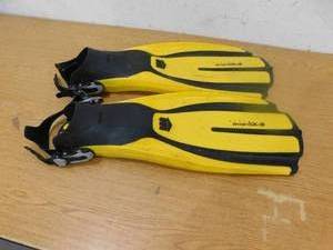 lot 104 image: Unisex Plana Avanti X3 Open Heel Swim Fins - Durable Wear-Resistant Flexible Flippers for Swimming, Scuba Diving, Freediving, Snorkeling