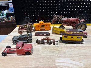 lot 21 image: Metal Toys