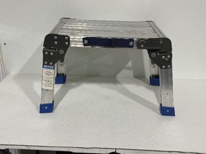 lot 85 image: Step Stool