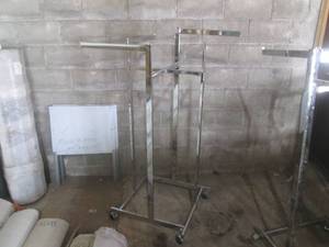 lot 31 image: (HG) 4-Arm Clothes Rack Display wit...