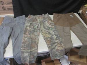 lot 46 image: (BS) 3 Pair of Mens Pants - Scheel...