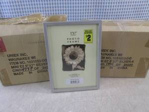 lot 52 image: (CSB) 12 - 5x7 Silver Mini EZ Pictu...
