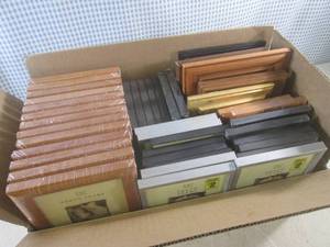 lot 64 image: (EW3) Box of Assorted Picture Frame...