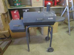 lot 69 image: (BR1) CharBroil Offset SmokerGrill...