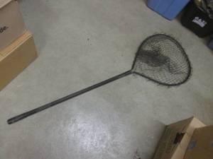 lot 83 image: (BSB) Fishing Net with 3 Ft Aluminu...