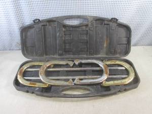 lot 99 image: (EW4) Spalding Horseshoe Set in Cas...