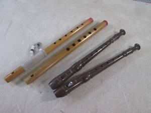 lot 100 image: (EC1) 2 Bamboo Flutes and 2 Gili Re...