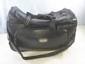 lot 124 image: (EW3) Bob Mackie Travel Bag...