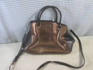 lot 137 image: (BSB) Coach Handbag ...
