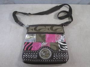 lot 148 image: (BSB) CC Handbag...