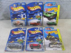 lot 158 image: (BSB) Assorted Hot Wheels in Packag...