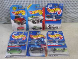 lot 159 image: (BSB) Assorted Hot Wheels in Packag...