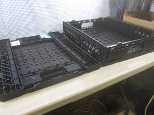 lot 164 image: (EW5) 2 Foldable Plastic Crates 24...