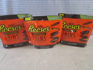 lot 166 image: (B-2) 3 Share Pack Bags Dark Reeses...