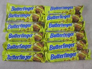 lot 182 image: (B-3) 12 Butterfinger Candy Bars Pa...
