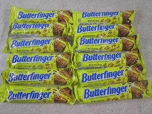 lot 183 image: (B-3) 12 Butterfinger Candy Bars Pa...