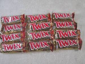 lot 187 image: (B-3) 12 Twix 2pc Cookie Bars Past ...