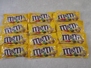 lot 194 image: (B-1) 12 Bags of Peanut M&Ms Past ...