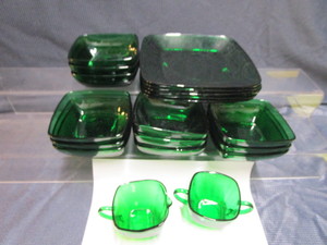 lot 21 image: Forest Green Plates, Dishes, Cream & Sugar