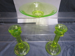 lot 1 image: Vaseline Glass Bowl & Candle Holders