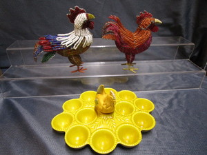 lot 38 image: Calif Pottery Egg Plate, Beaded Chickens