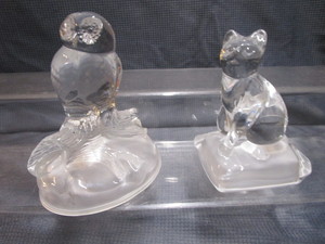lot 40 image: Owl & Cat Crystal
