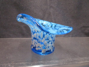 lot 60 image: Glass Top Hat, Opalescent Splatter