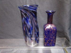 lot 70 image: Vases, Cobalt