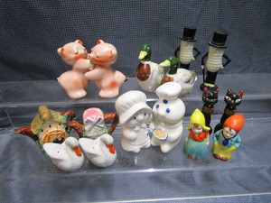 lot 92 image: Salt & Peppers, Vintage