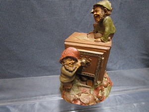 lot 107 image: Gnome Crossing - Post Office Bank
