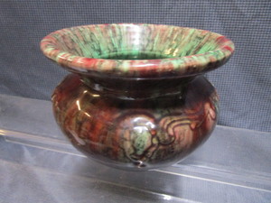 lot 113 image: Vintage Weller Spittoon