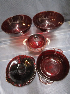 lot 130 image: Royal Ruby Bowls, Platter, Candy