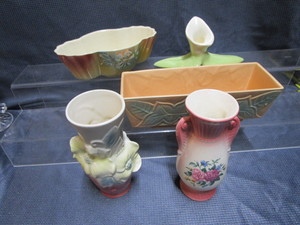 lot 131 image: Planters & Vases