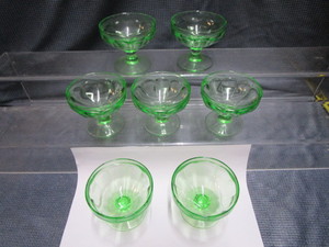 lot 151 image: Green Vaseline Sherbets