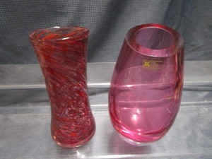 lot 157 image: Magnor Vase & Swirl Vase