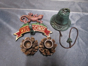 lot 166 image: Welcome Hook, Bell, Pine Cones