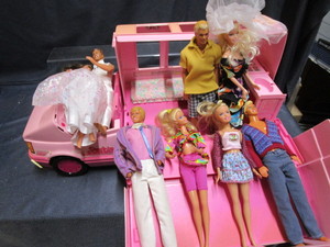 lot 172 image: Barbie & Ken Dolls, Motorhome - Missing Parts