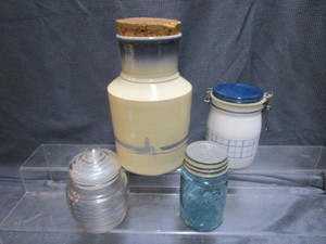 lot 174 image: Stoneware Storage, Wheaton Tea