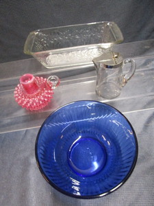 lot 188 image: Mixing Bowl, Loaf Pan, Candle Holder