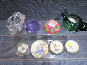 lot 190 image: Paperweights With Imbedded