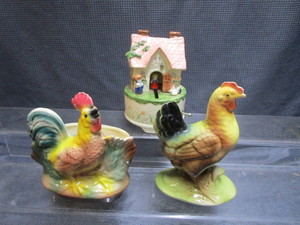 lot 191 image: Chickens, Music Box