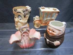 lot 196 image: Vintage Bank & Mugs