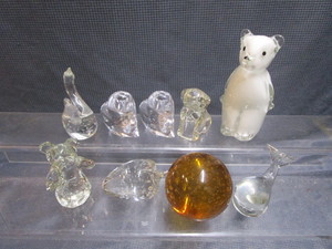 lot 197 image: Paperweights, Whale, Bear & More