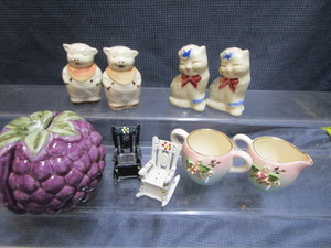 lot 199 image: Salt & Pepper Shakers, Vintage