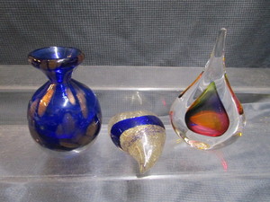 lot 206 image: Murano Vase, Inverted Teardrop Art