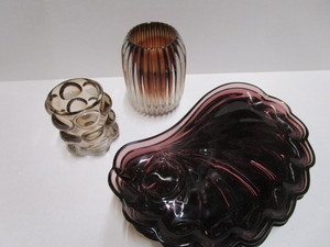 lot 225 image: Snack Plates, Votive Candle Holders