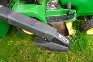 1998 John Deere 345 Lawn Mower Garden Tractor With John Deere MC519 Tow Behind Material Collection System