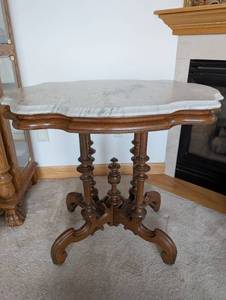 lot 7 image: Antique Marble-Top Ornate Wooden Side Table