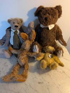 lot 239 image: Collection of 4 Mohair and Fabric Teddy Bears and Rabbit
